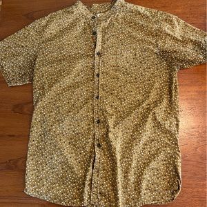 Taylor Stitch: the Short Sleeve Bandit in Fatigue Brown mini floral (L)